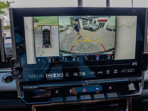 Used 2025 GMC Hummer EV 3X w/ LPO, Cargo Utility Package AWD/4WD image 11