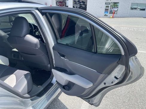Used 2019 Toyota Camry XLE w/ Driver Assist Package FWD image 13
