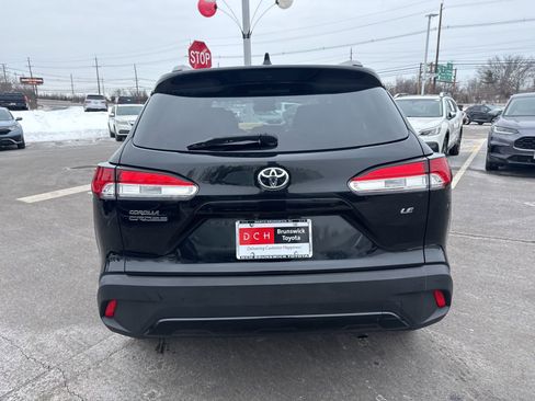 Used 2023 Toyota Corolla Cross LE image 6