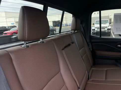 Certified 2025 Honda Ridgeline RTL image 37