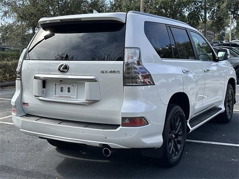 Used 2020 Lexus GX 460 Premium image 3