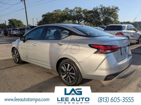 Used 2021 Nissan Versa SV image 5