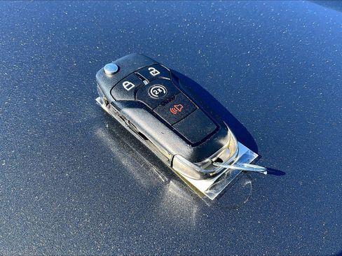 Certified 2019 Ford F150 XLT w/ Equipment Group 302A Luxury image 37