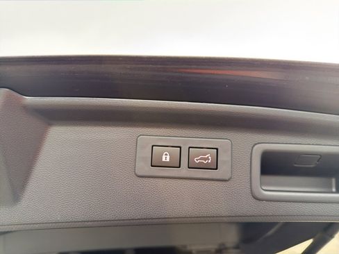 Used 2021 Subaru Forester Sport image 11