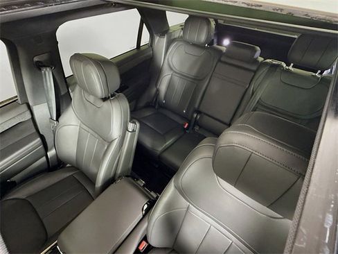 Used 2025 Land Rover Range Rover Sport Dynamic SE image 14