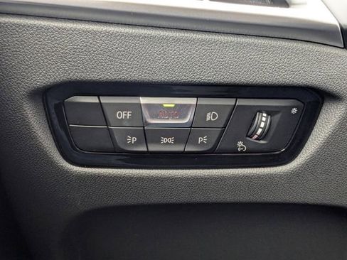Used 2025 BMW M2 w/ Lighting Package RWD image 32