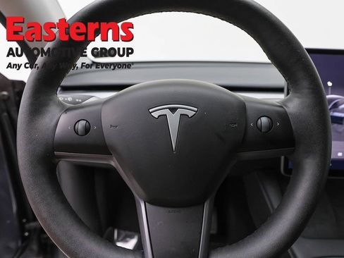 Used 2024 Tesla Model Y Long Range AWD/4WD image 10