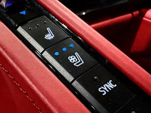 Used 2023 Chevrolet Corvette Stingray Premium Cpe w/ Z51 Performance Package image 34