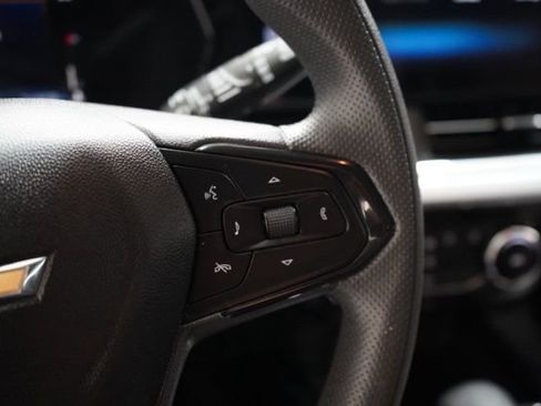 Used 2025 Chevrolet Trax LT image 23