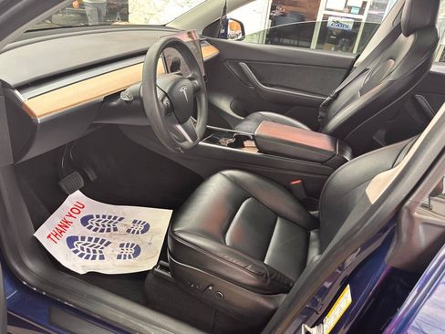 Used 2021 Tesla Model Y Long Range AWD/4WD image 17