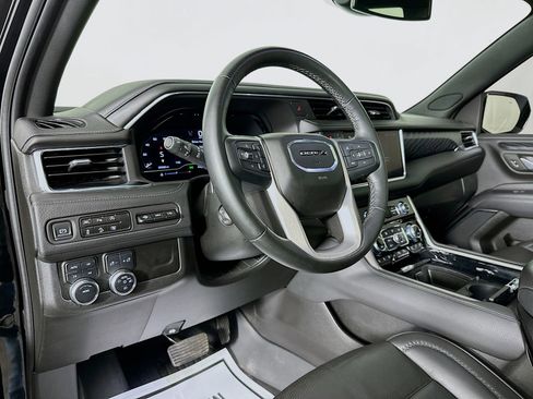 Used 2024 GMC Yukon Denali image 10