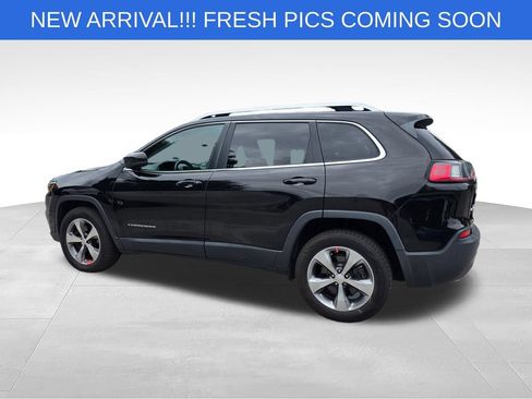 Used 2019 Jeep Cherokee Limited AWD/4WD image 4
