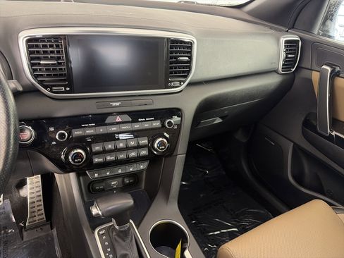 Used 2020 Kia Sportage SX image 4