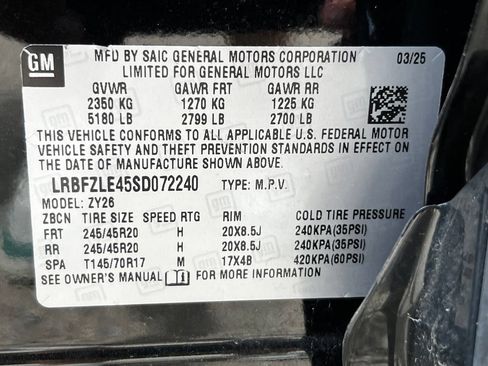 Certified 2025 Buick Envision Sport Touring AWD/4WD image 32
