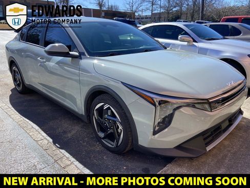 Used 2025 Kia K4 EX image 1