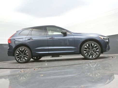 New 2026 Volvo XC60 B5 Ultra w/ Protection Package Premier image 36