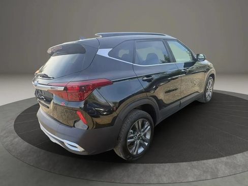 Used 2021 Kia Seltos S FWD image 5
