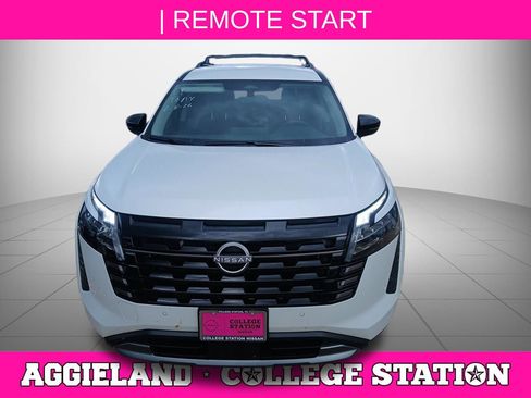 Certified 2026 Nissan Pathfinder SL w/ Cargo Package AWD/4WD image 5