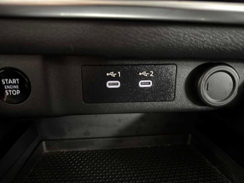 Used 2025 Nissan Rogue SV image 28