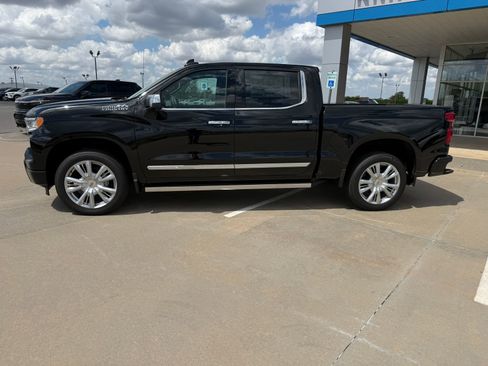 New 2026 Chevrolet Silverado 1500 High Country AWD/4WD image 3