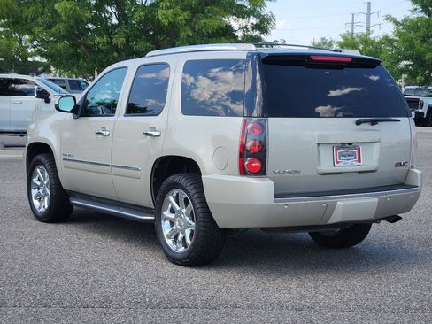 Used 2013 GMC Yukon Denali AWD/4WD image 9