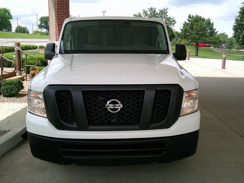 Used 2019 Nissan NV 2500 SV RWD image 3