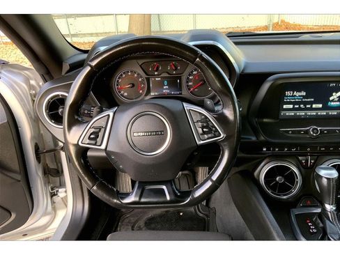 Used 2018 Chevrolet Camaro LT image 6