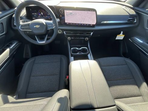 New 2026 Chevrolet Traverse LT image 13