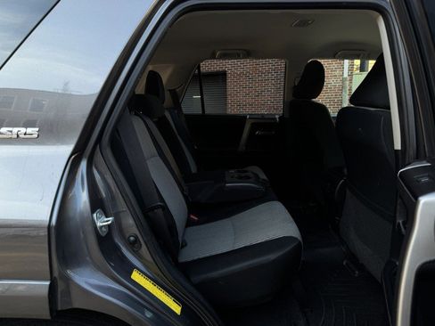 Used 2015 Toyota 4Runner SR5 image 30