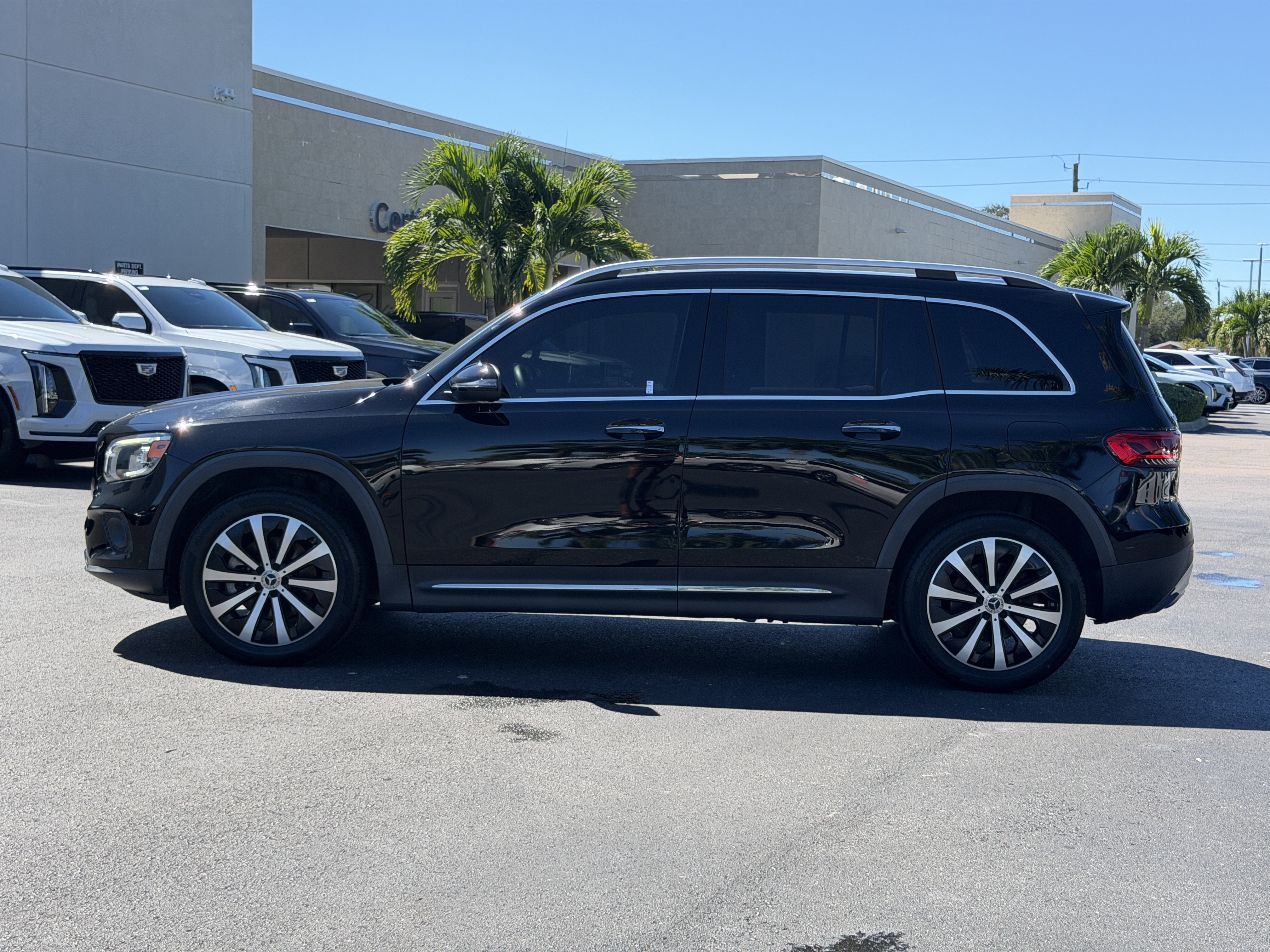 Used 2020 Mercedes-Benz GLB 250 image 4