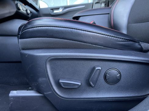 Used 2025 Ford Escape ST-Line image 16