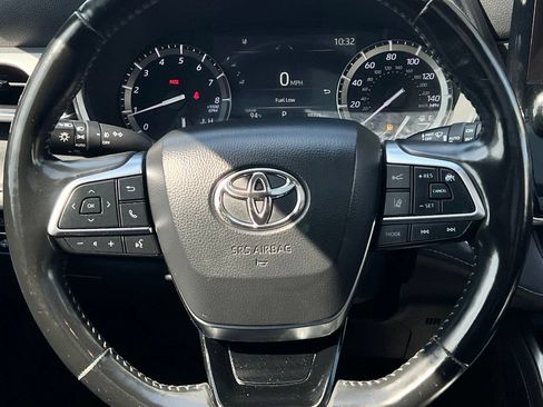 Used 2021 Toyota Highlander Platinum AWD/4WD image 13