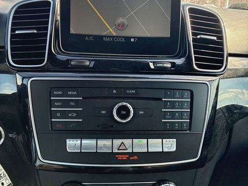 Used 2019 Mercedes-Benz GLE 400 4MATIC image 10