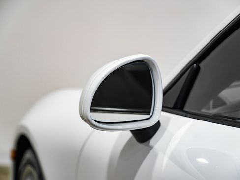 Used 2017 Porsche 911 Carrera image 33