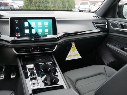 New 2026 Volkswagen Atlas Cross Sport SEL R-Line image 10