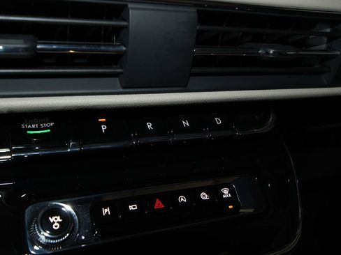 Used 2025 Lincoln Corsair AWD w/ Equipment Group 101A image 16