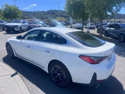 Used 2024 BMW i4 eDrive35 w/ Premium Package image 8