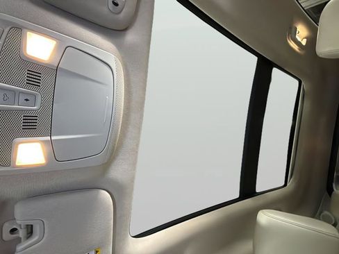 Used 2020 Ford Edge Titanium w/ Equipment Group 301A image 27