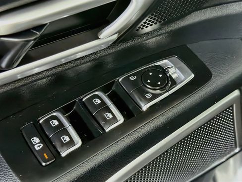 Used 2025 Kia Telluride S FWD image 15