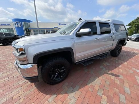Used 2017 Chevrolet Silverado 1500 LT w/ All Star Edition AWD/4WD image 25