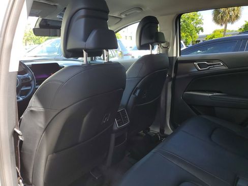 Used 2023 Kia Sportage EX AWD/4WD image 15