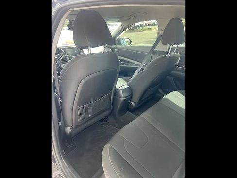 Used 2022 Hyundai Elantra SEL w/ Cargo Package FWD image 12