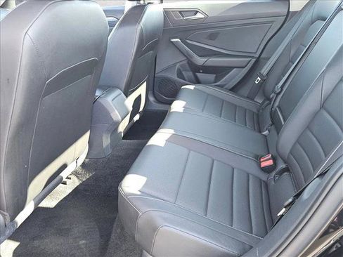 Used 2024 Volkswagen Jetta SE FWD image 23