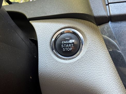 Used 2018 Toyota Sienna XLE image 34