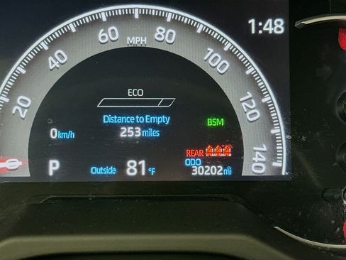 Used 2025 Toyota RAV4 XLE image 19