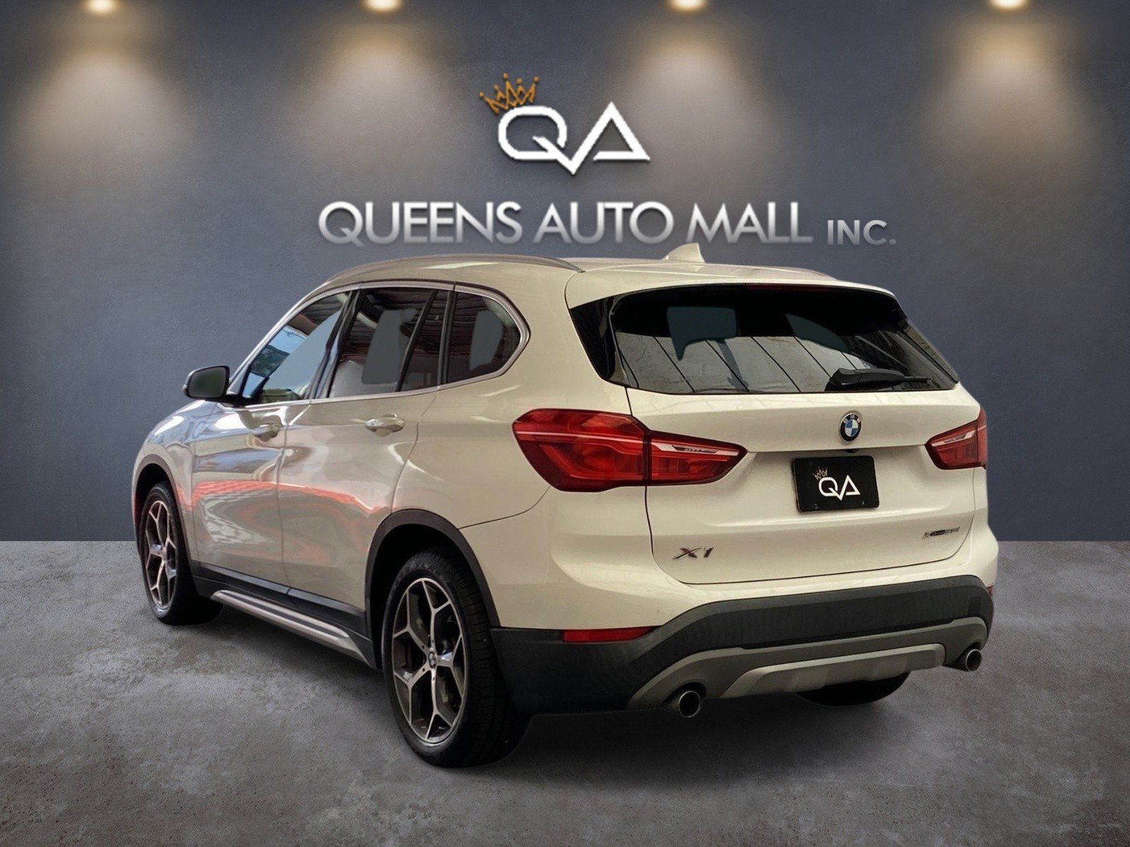 Used 2018 BMW X1 xDrive28i w/ Convenience Package AWD/4WD image 4