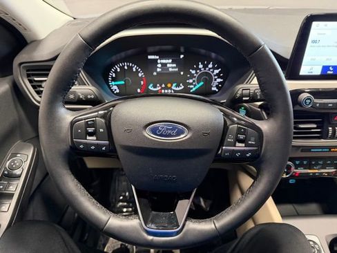 Used 2022 Ford Escape SEL image 28