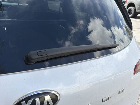 Used 2021 Kia Telluride SX w/ SX Prestige Package image 15