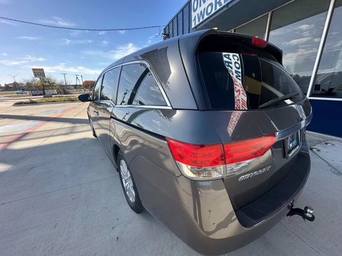 Used 2016 Honda Odyssey EX-L image 3