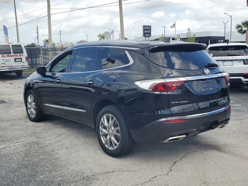 Used 2022 Buick Enclave Premium w/ Experience Buick Package FWD image 8